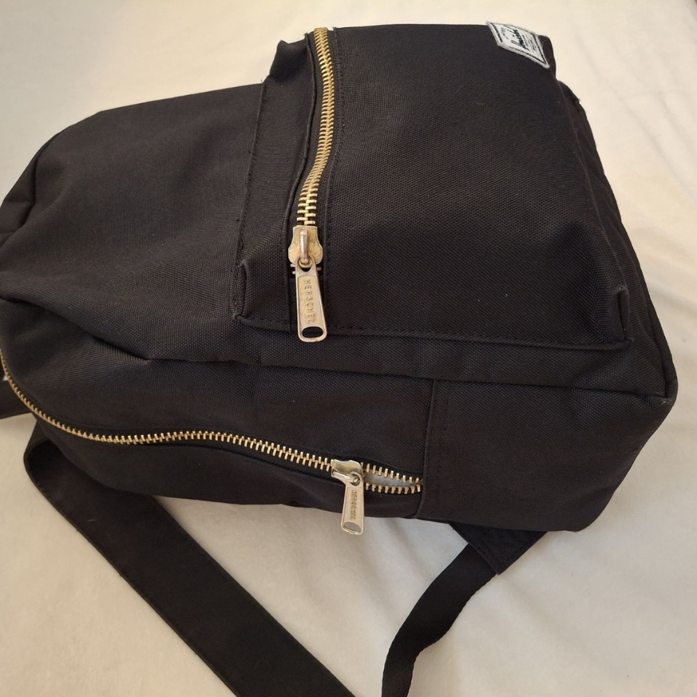 Backpack - Picture 4 of 13